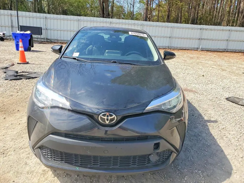 2021 TOYOTA C-HR LE  