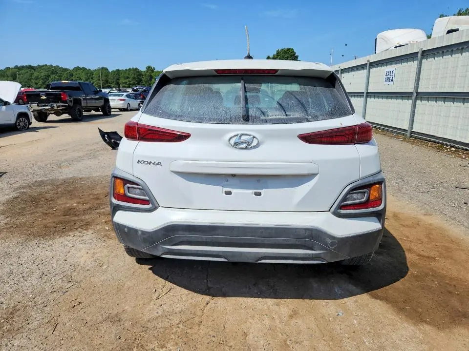 2024 HYUNDAI KONA SE  
