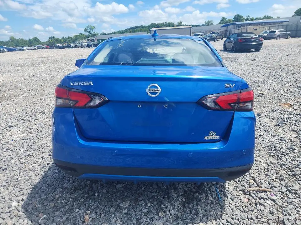 2021 NISSAN VERSA SV  