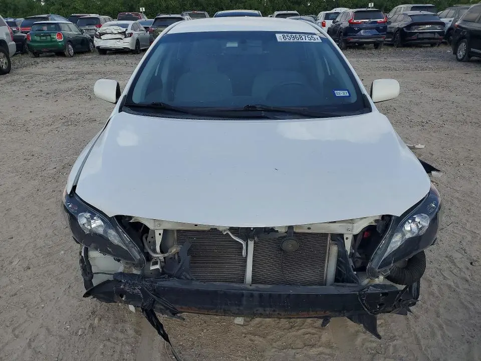 2011 TOYOTA COROLLA LE  
