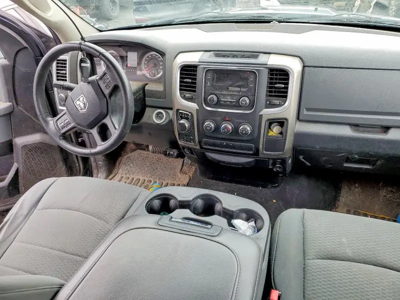 2013 RAM 1500 SLT  
