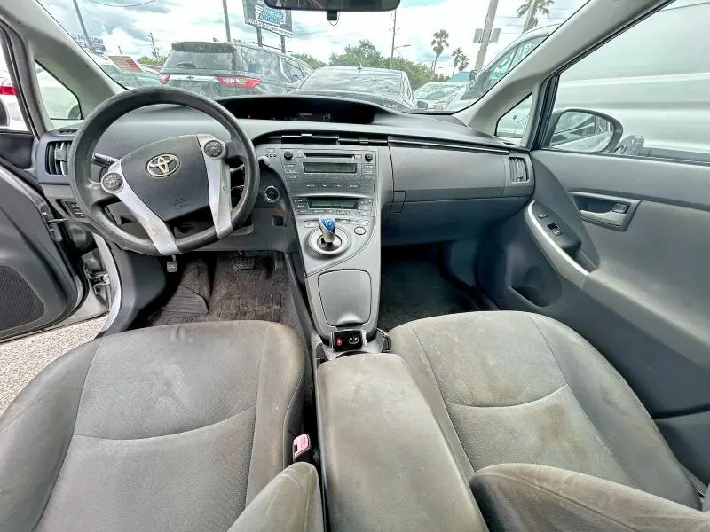 2010 TOYOTA PRIUS II  