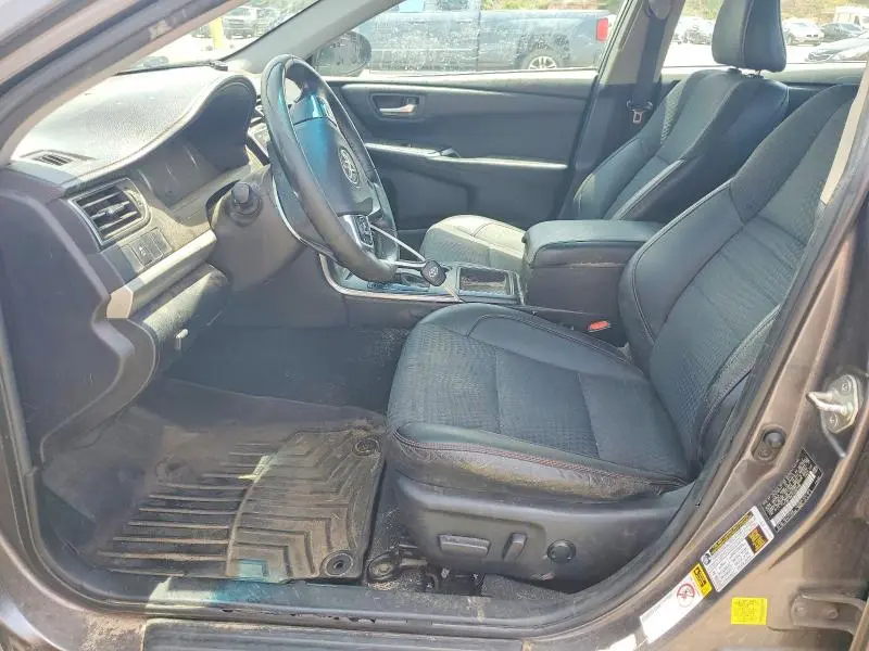 2015 TOYOTA CAMRY SE  