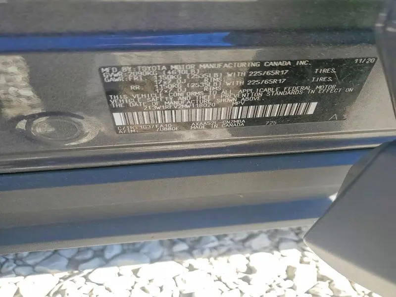 2021 TOYOTA RAV4 XLE  