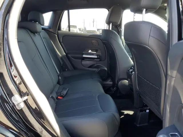2025 MERCEDES-BENZ GLA 250  