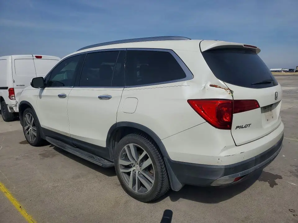 2017 HONDA PILOT ELITE  