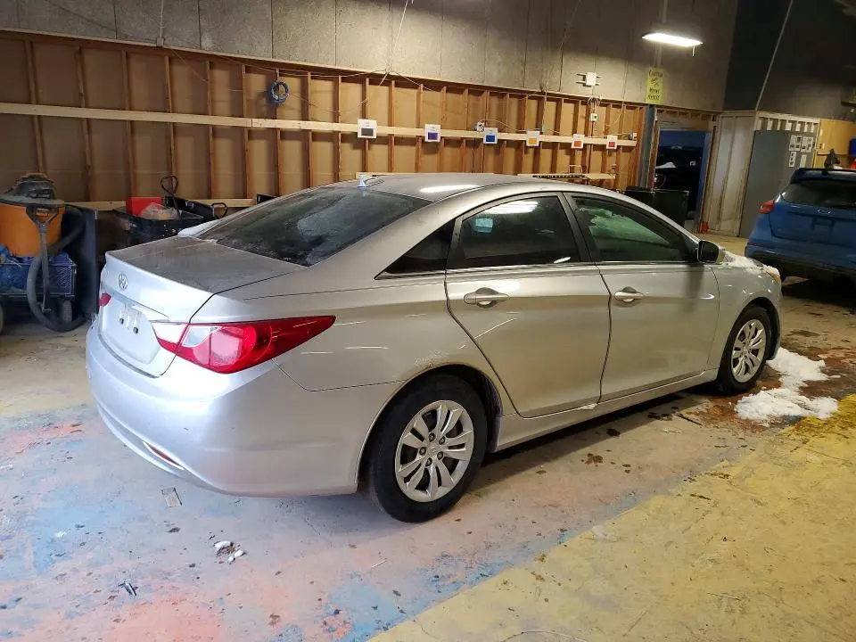 2012 HYUNDAI SONATA GLS  