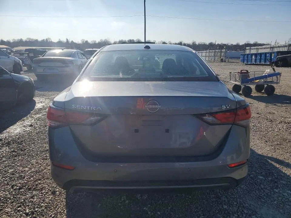 2024 NISSAN SENTRA SV  