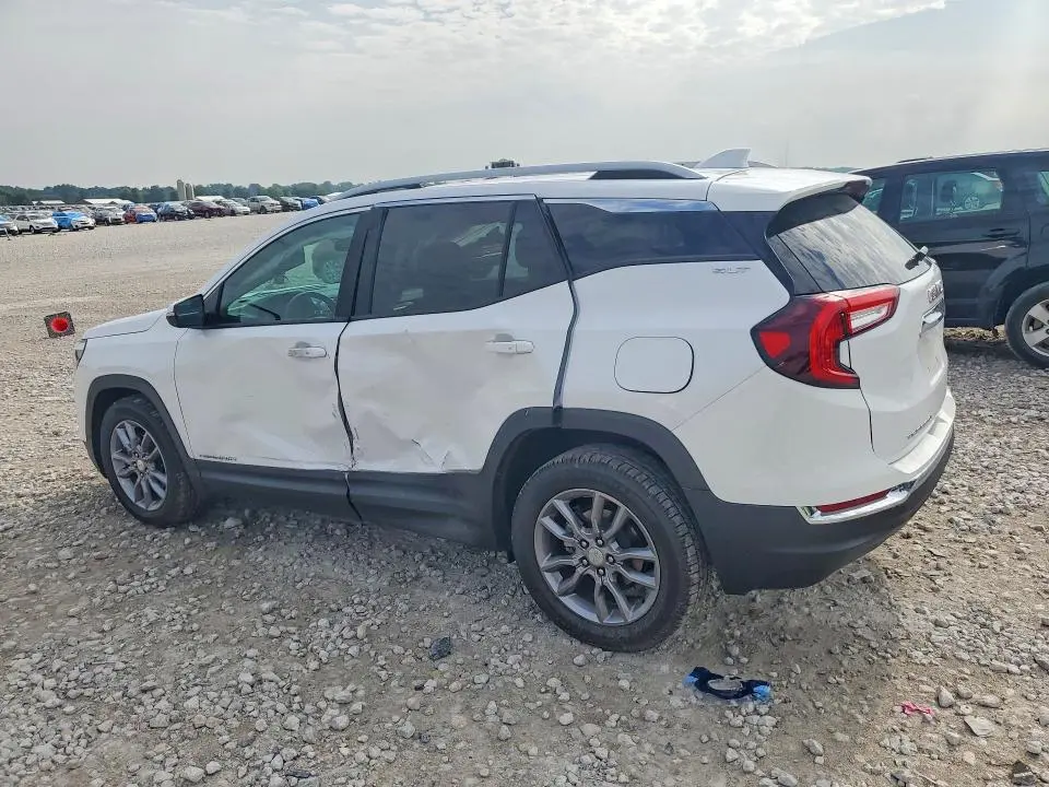 2022 GMC TERRAIN SLT  