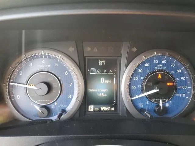 2017 TOYOTA SIENNA XLE  