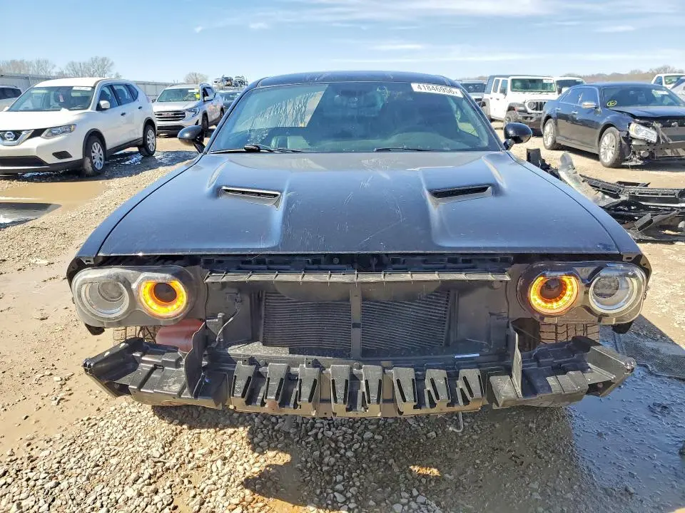 2016 DODGE CHALLENGER SXT  