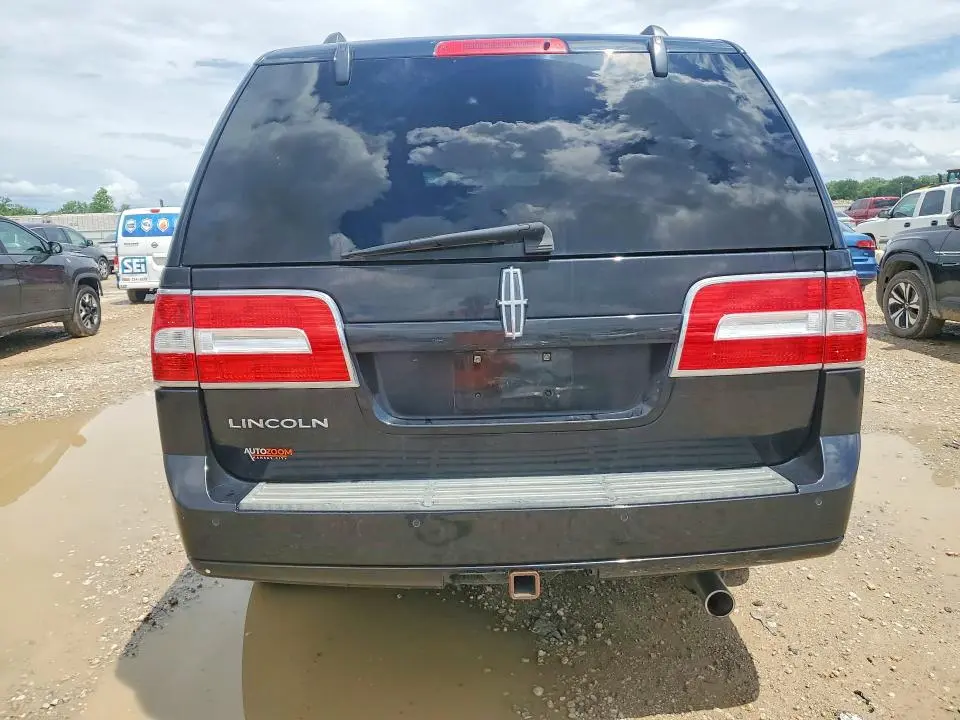 2013 LINCOLN NAVIGATOR   