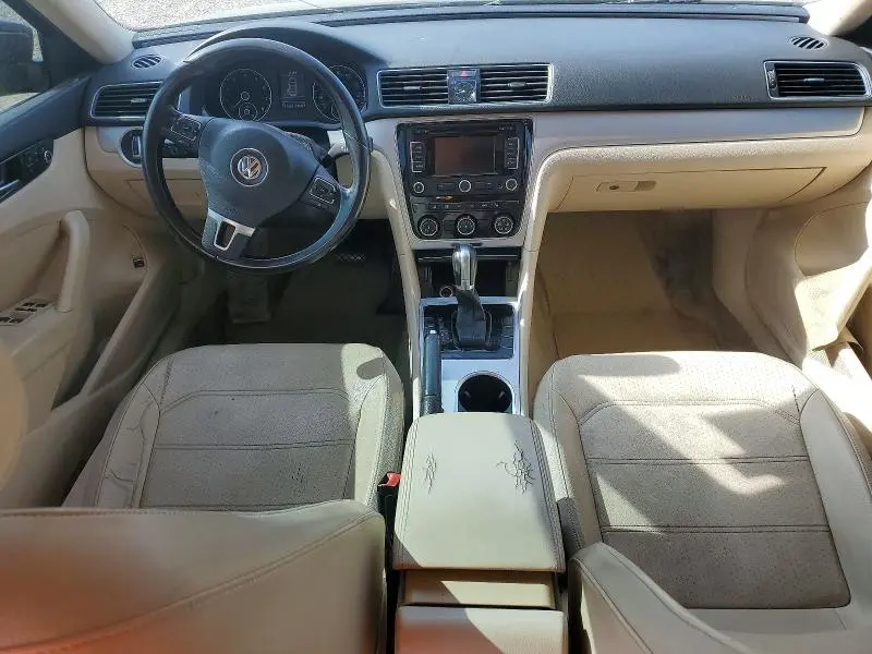 2013 VOLKSWAGEN PASSAT SE  