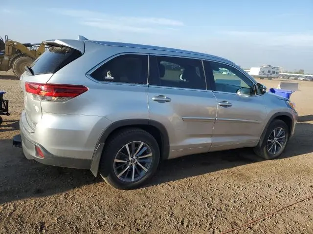 2018 TOYOTA HIGHLANDER SE  