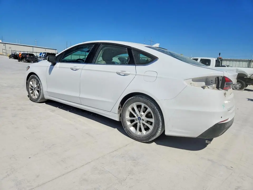 2019 FORD FUSION SE  