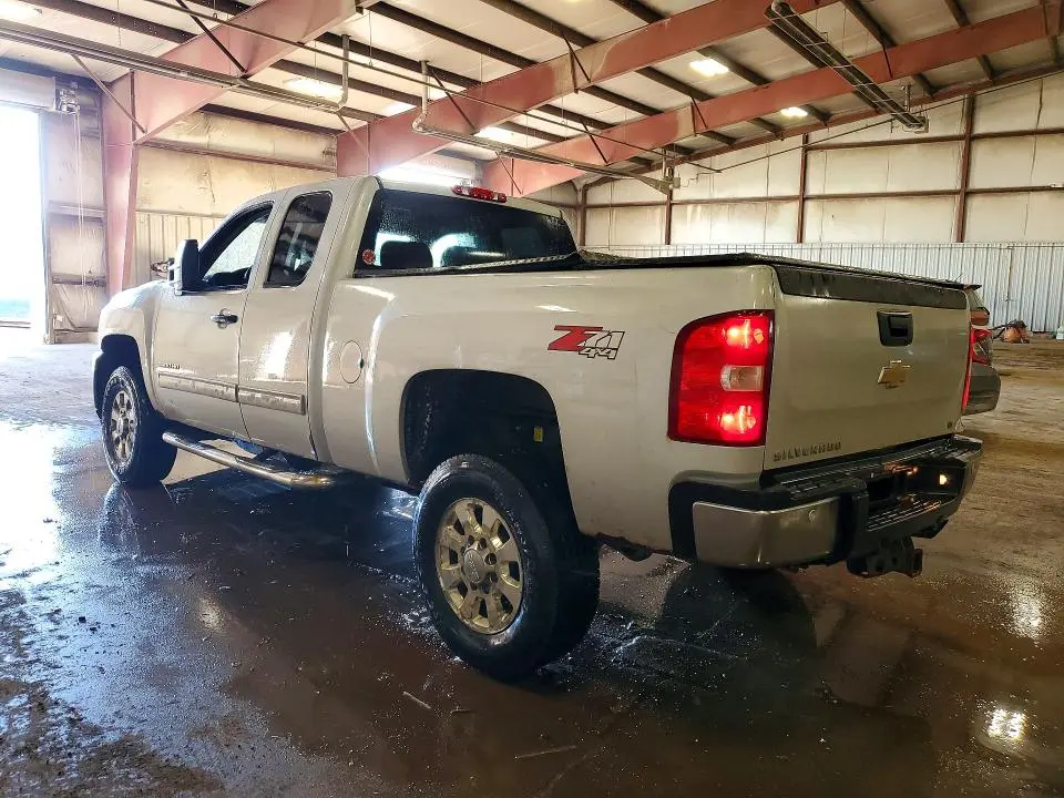 2011 CHEVROLET SILVERADO K2500 HEAVY DUTY LT  