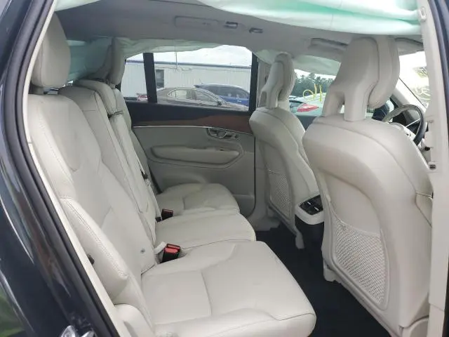 2022 VOLVO XC90 T6 MOMENTUM  