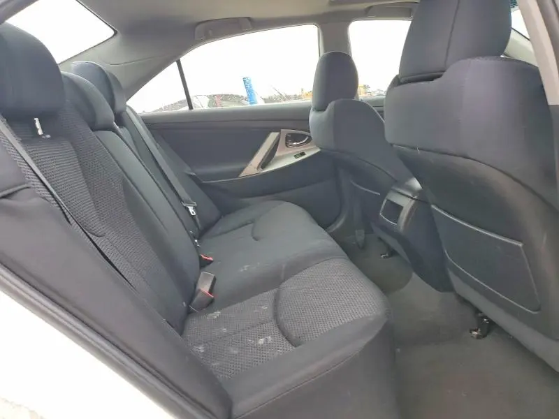 2011 TOYOTA CAMRY SE  