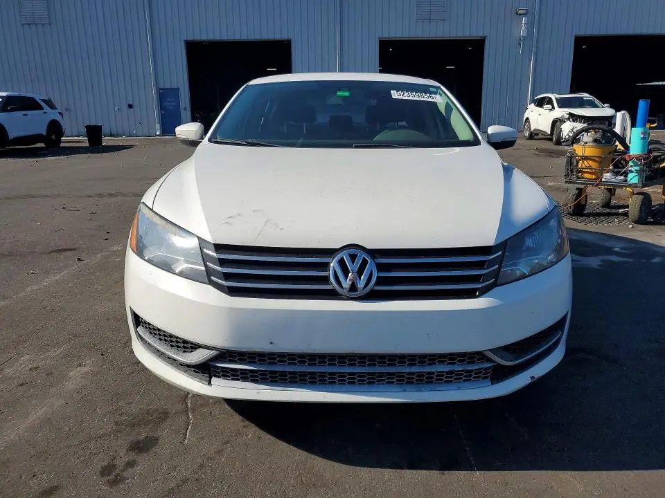 2014 VOLKSWAGEN PASSAT S  