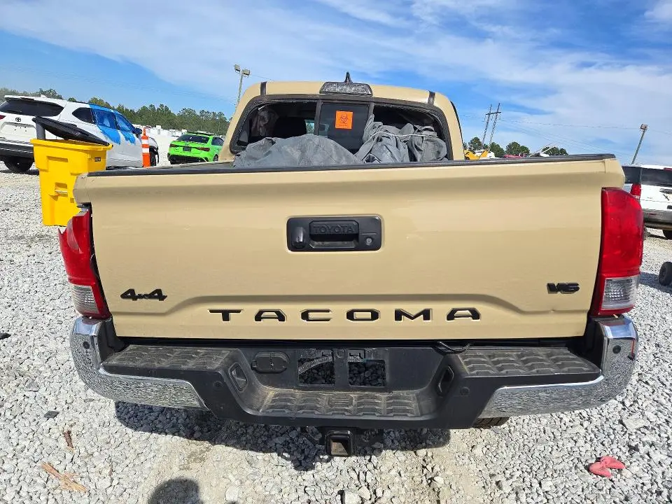 2017 TOYOTA TACOMA SR5 V6  