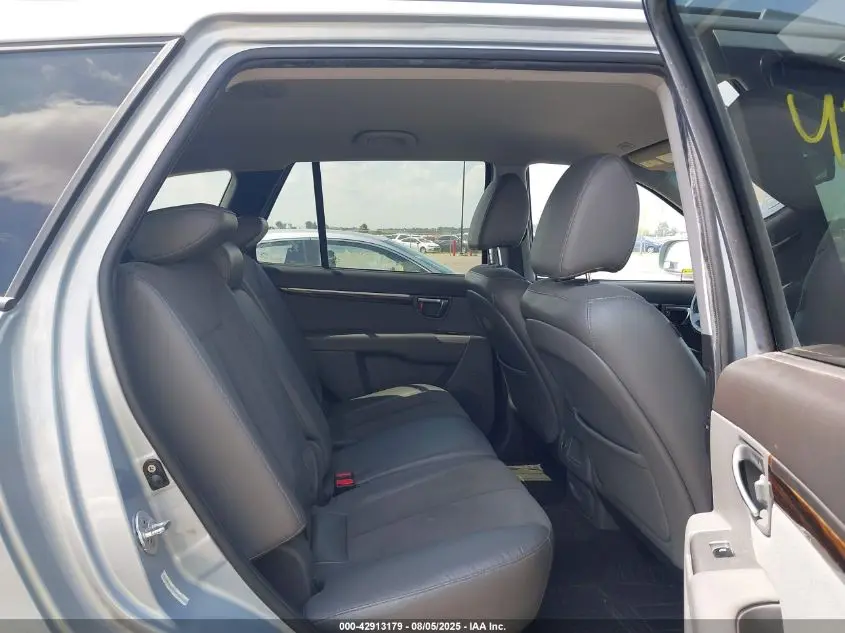 2010 HYUNDAI SANTA FE SE