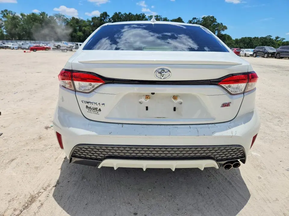 2021 TOYOTA COROLLA SE  