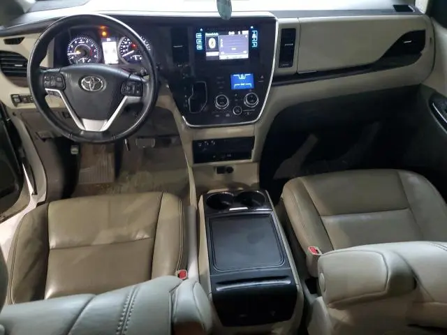 2015 TOYOTA SIENNA XLE  