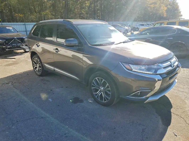 2017 MITSUBISHI OUTLANDER SE  