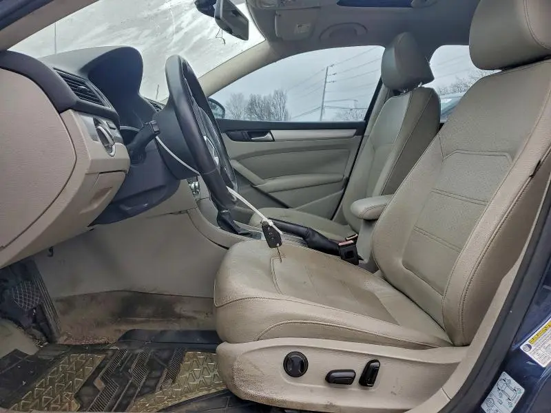 2012 VOLKSWAGEN PASSAT SE  