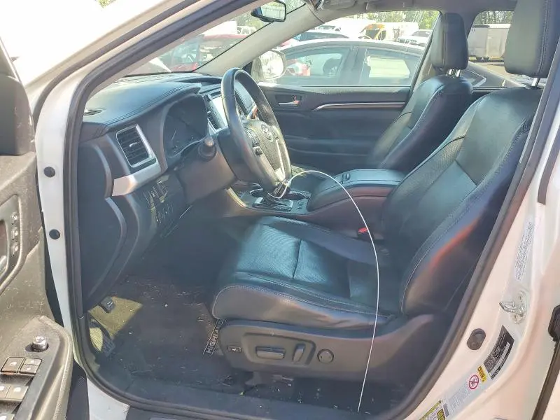 2015 TOYOTA HIGHLANDER LIMITED  