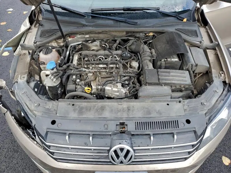2015 VOLKSWAGEN PASSAT SEL  