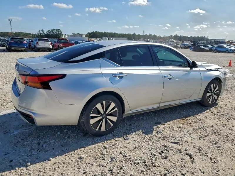 2019 NISSAN ALTIMA SV  