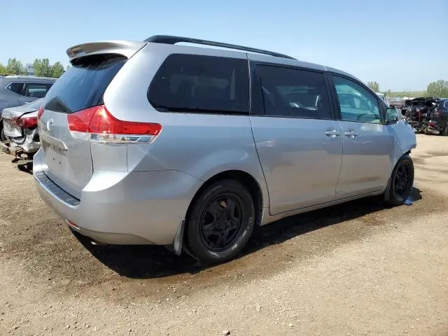 2012 TOYOTA SIENNA LE  