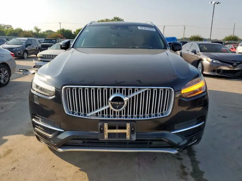 2016 VOLVO XC90 T6  