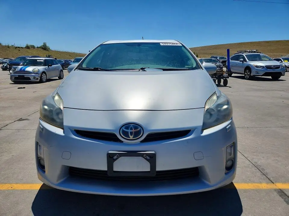 2010 TOYOTA PRIUS V  