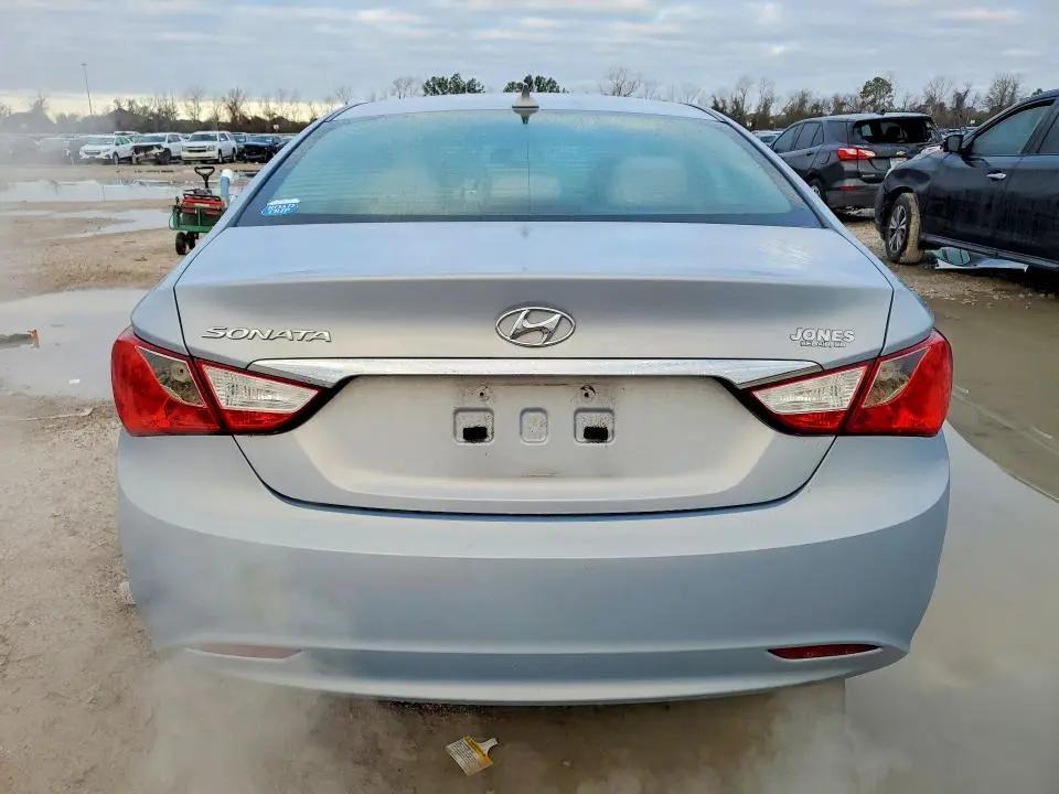 2012 HYUNDAI SONATA GLS  