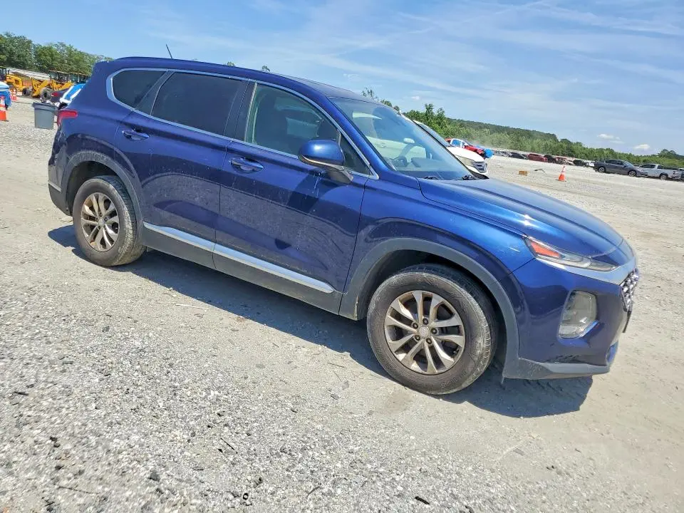 2019 HYUNDAI SANTA FE SE  