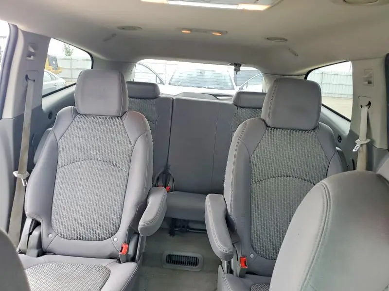 2011 CHEVROLET TRAVERSE LT  