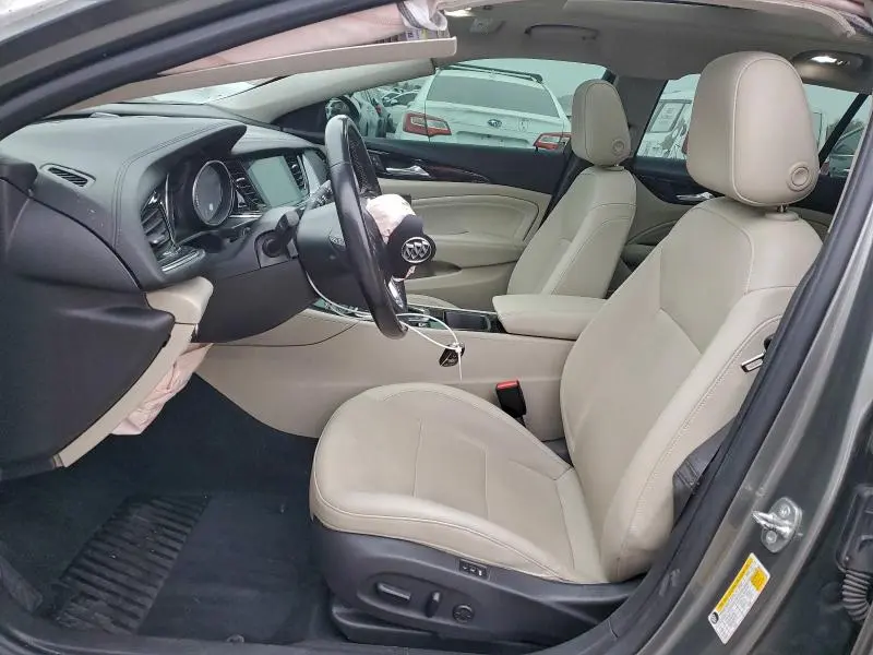 2018 BUICK REGAL TOURX ESSENCE  