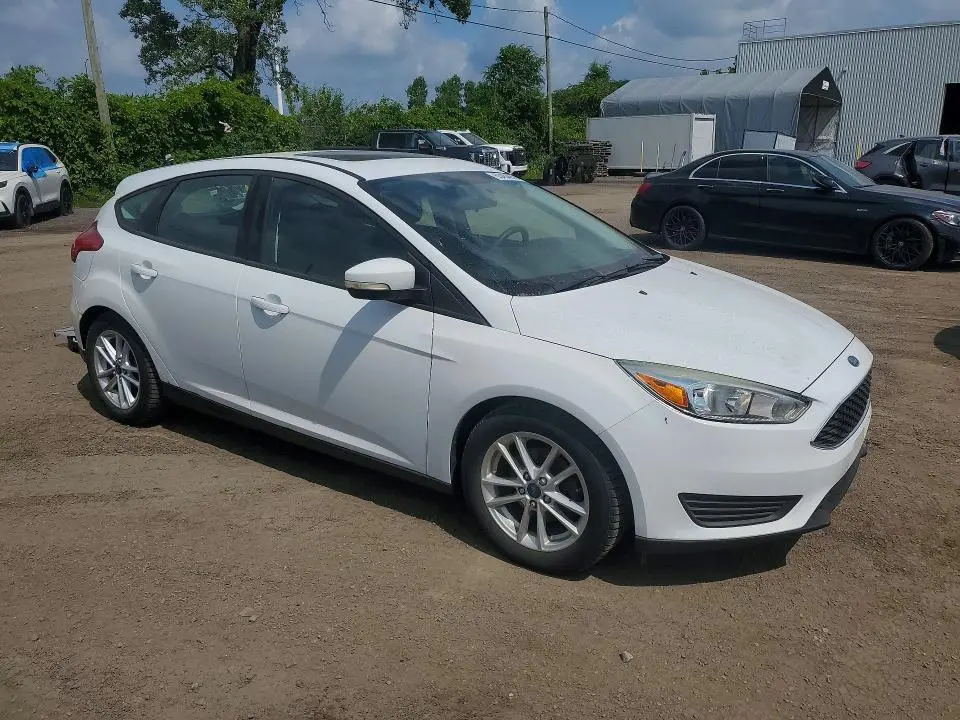 2015 FORD FOCUS SE  