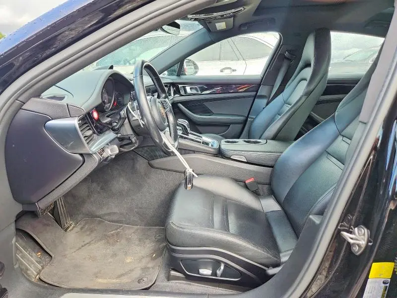 2018 PORSCHE PANAMERA 4  
