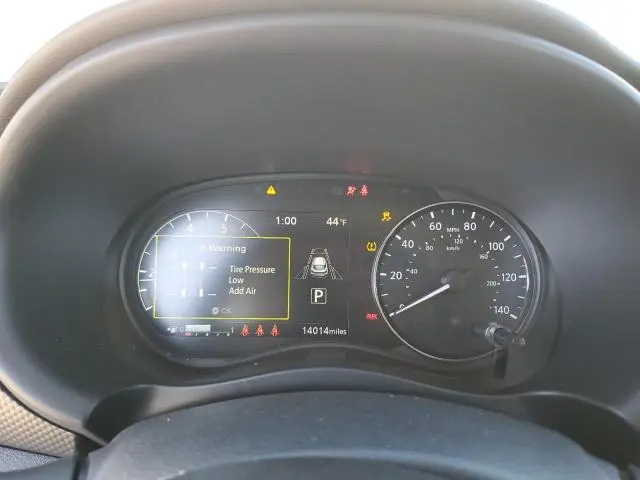 2024 NISSAN KICKS SV  