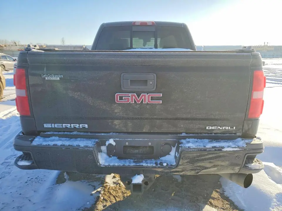 2015 GMC SIERRA K2500 DENALI  