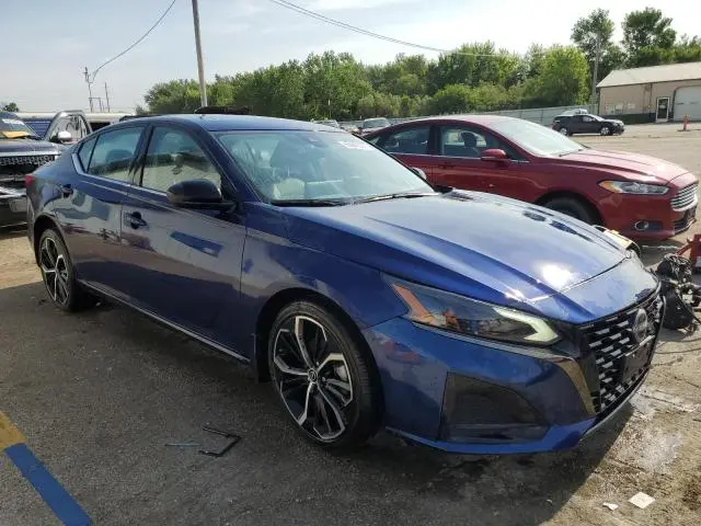 2024 NISSAN ALTIMA SR  
