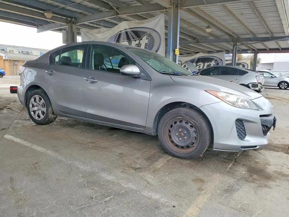2013 MAZDA 3 I  