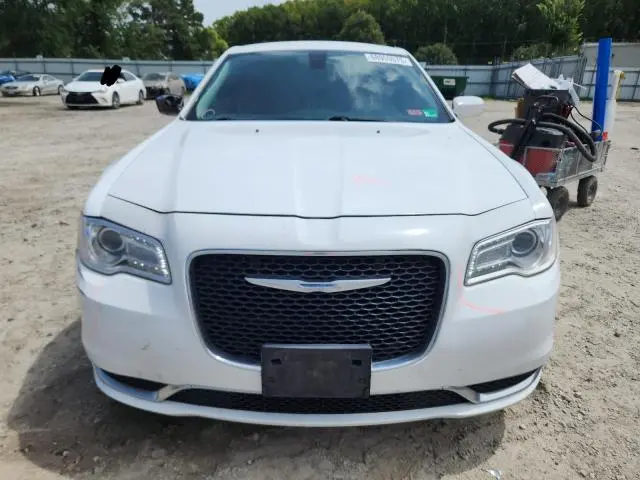 2016 CHRYSLER 300 LIMITED  