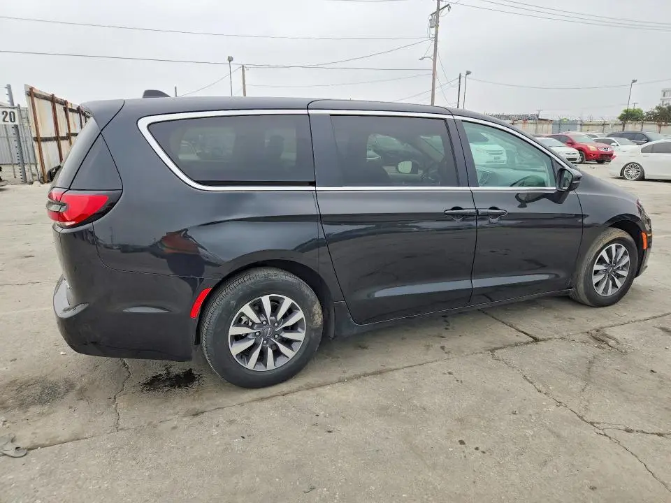 2023 CHRYSLER PACIFICA HYBRID TOURING L  