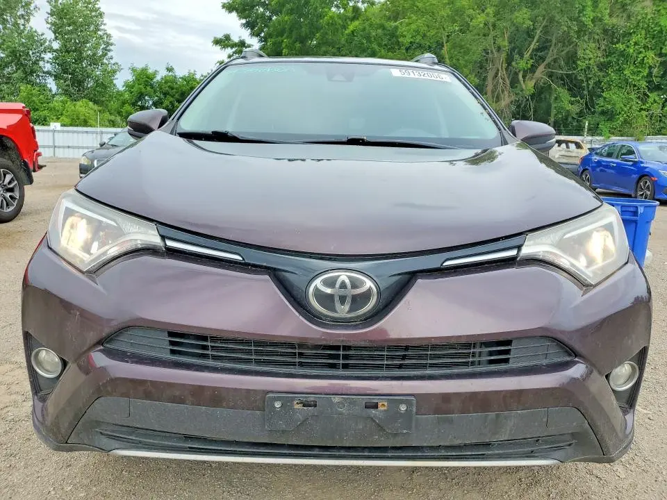 2017 TOYOTA RAV4 XLE  