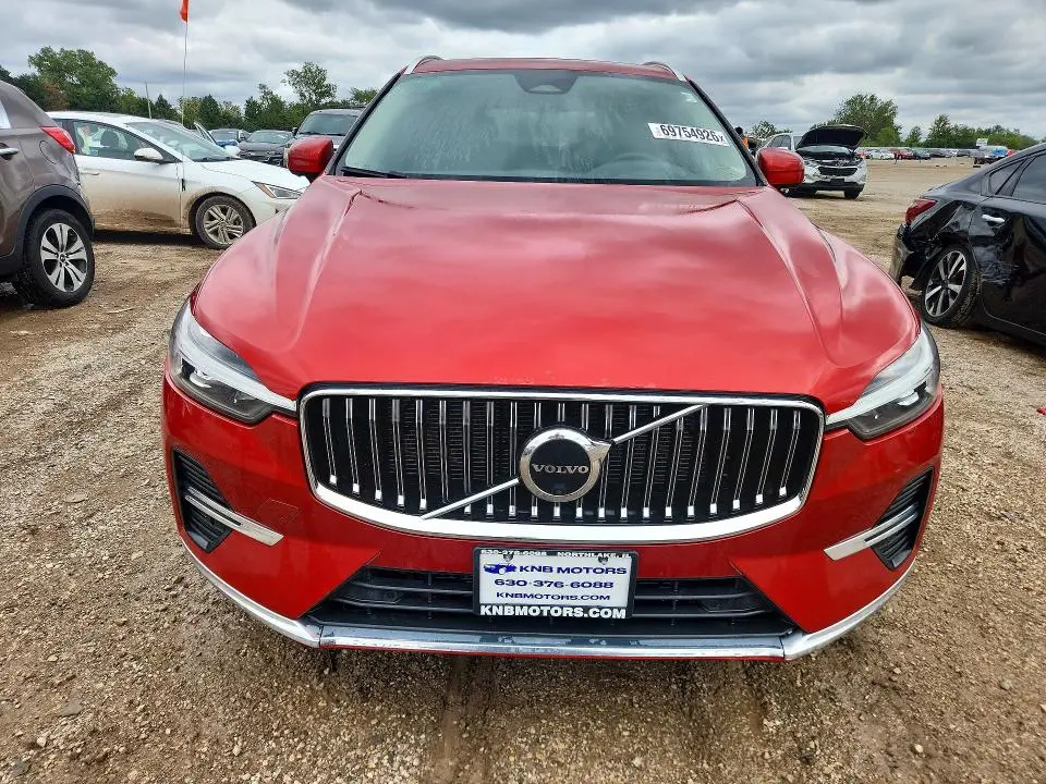 2023 VOLVO XC60 PLUS  