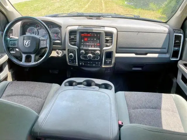 2015 RAM 1500 SLT  